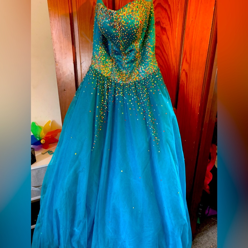 Dress for sale!! Closet clean out